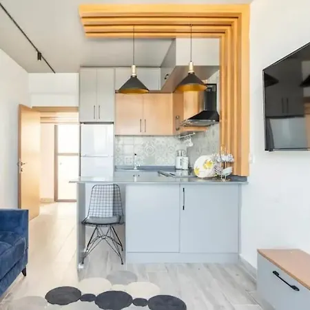 Sleeps 4, Holiday Flat With Shared Pool - Awz 255 Lejlighed *